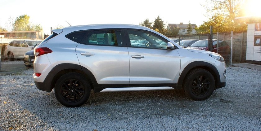 Hyundai Tucson cena 66700 przebieg: 125244, rok produkcji 2016 z Rychwał małe 254